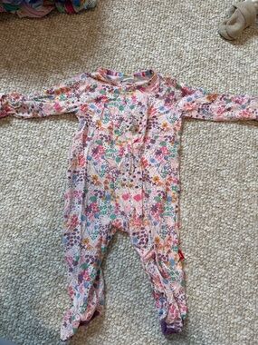 Magnetic Me 0-3 month Kids Floral One-Piece Footed Pajamas - Pink